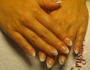 Épített porcelán, akrilvirágokkal